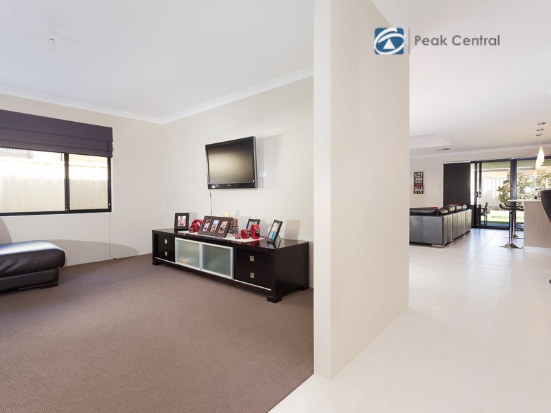 51 Daviesia Turn, Success WA 6164