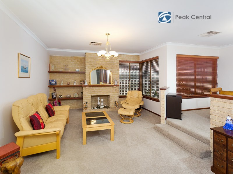13 Gairdner Drive, Kardinya WA 6163