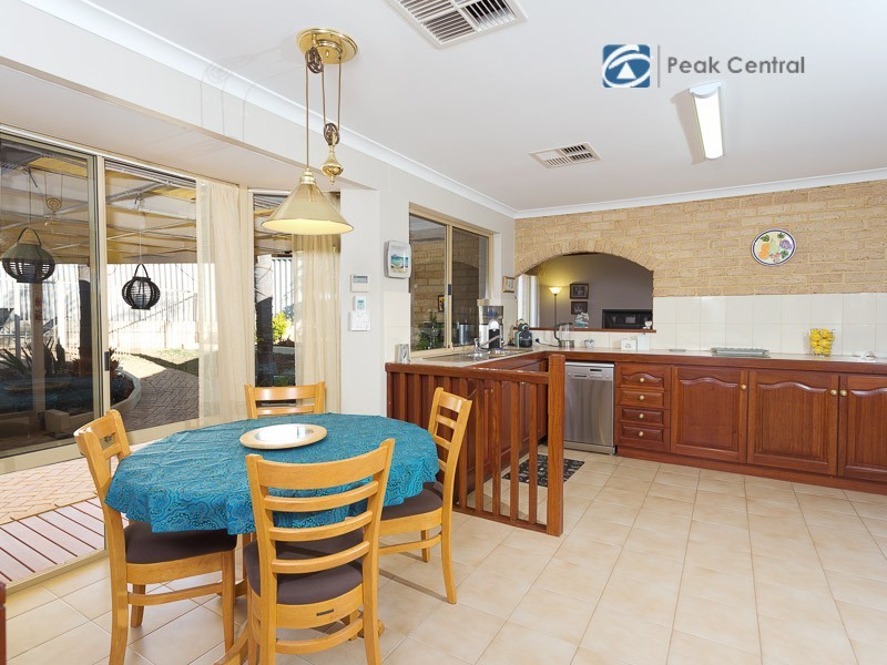 13 Gairdner Drive, Kardinya WA 6163