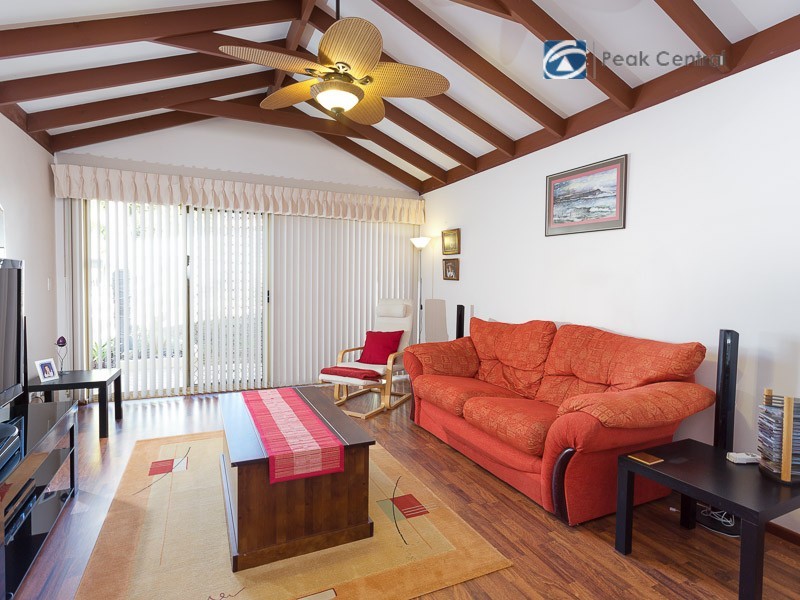 13 Gairdner Drive, Kardinya WA 6163