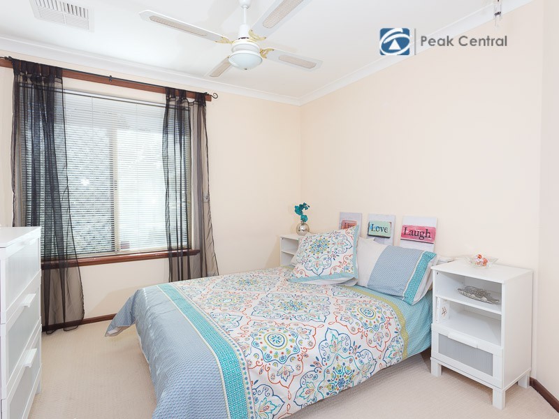 13 Gairdner Drive, Kardinya WA 6163