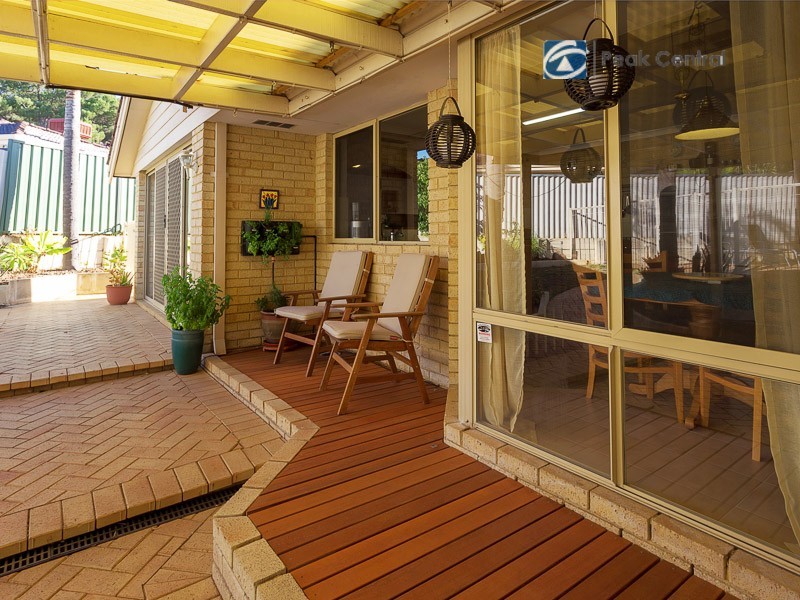 13 Gairdner Drive, Kardinya WA 6163