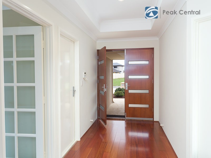 6 Danaine Street, Success WA 6164