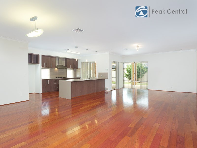 6 Danaine Street, Success WA 6164