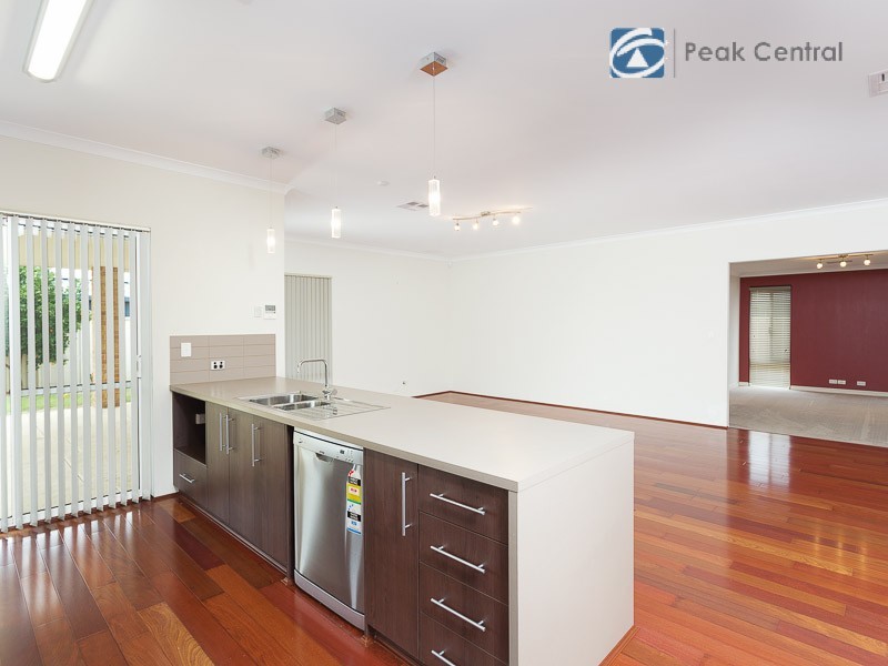 6 Danaine Street, Success WA 6164