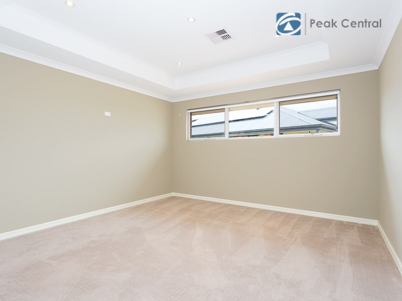 6 Danaine Street, Success WA 6164