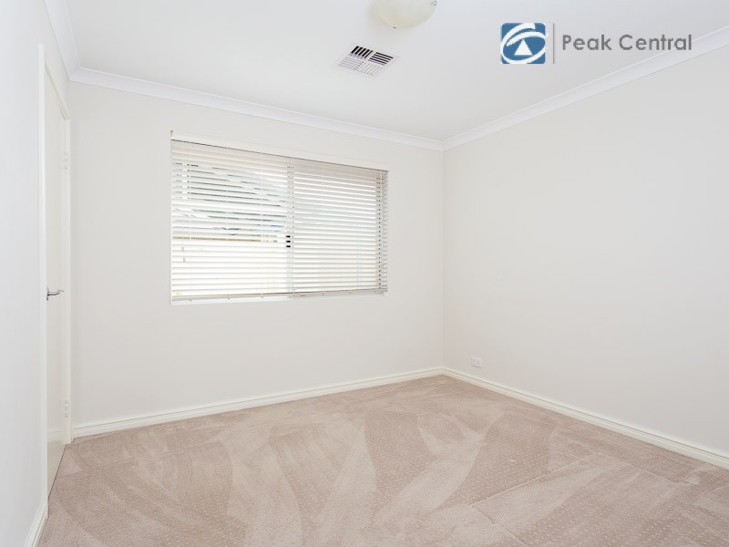 6 Danaine Street, Success WA 6164