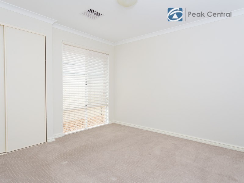 6 Danaine Street, Success WA 6164