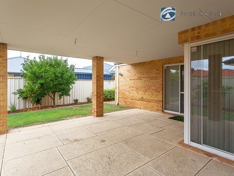 6 Danaine Street, Success WA 6164