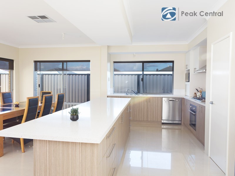 8 Balboa Loop, Aubin Grove WA 6164