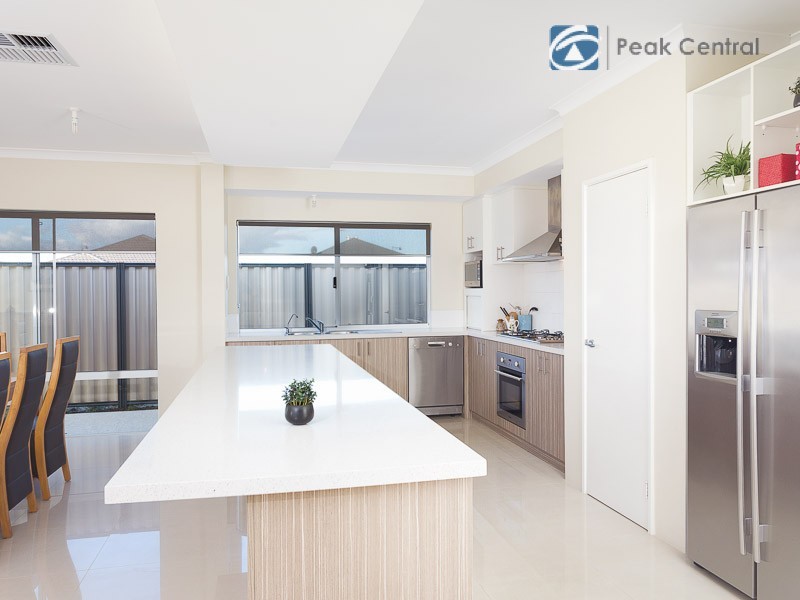 8 Balboa Loop, Aubin Grove WA 6164