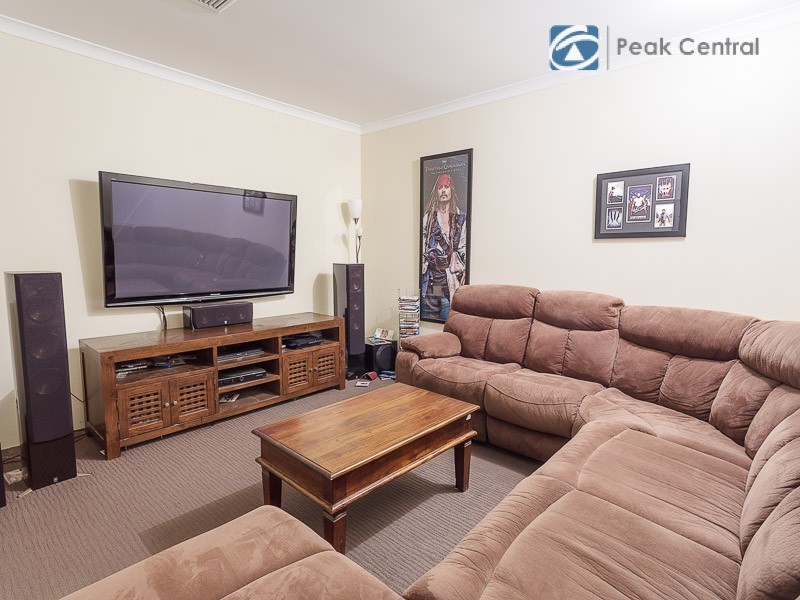 8 Balboa Loop, Aubin Grove WA 6164