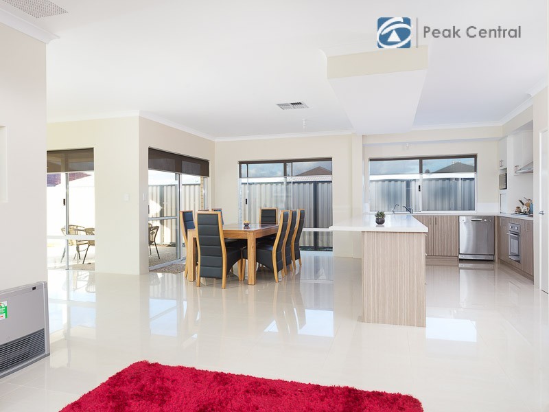 8 Balboa Loop, Aubin Grove WA 6164