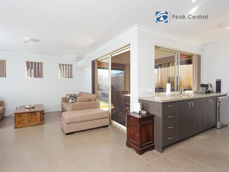 30 Peppermint Gardens, Aubin Grove WA 6164