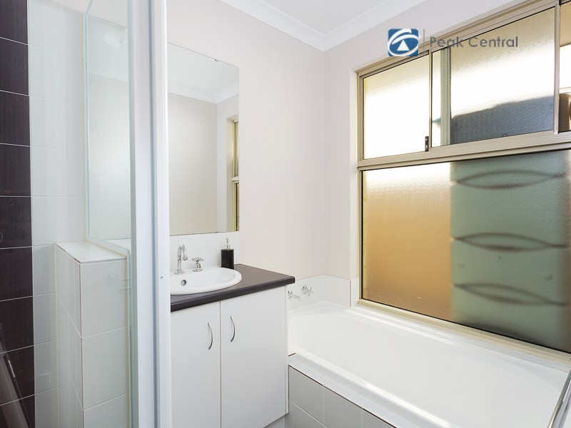 30 Peppermint Gardens, Aubin Grove WA 6164