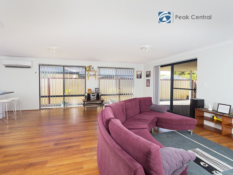 15 Canopus Loop, Hammond Park WA 6164