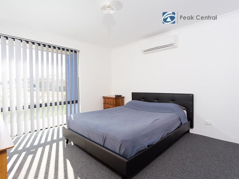 15 Canopus Loop, Hammond Park WA 6164