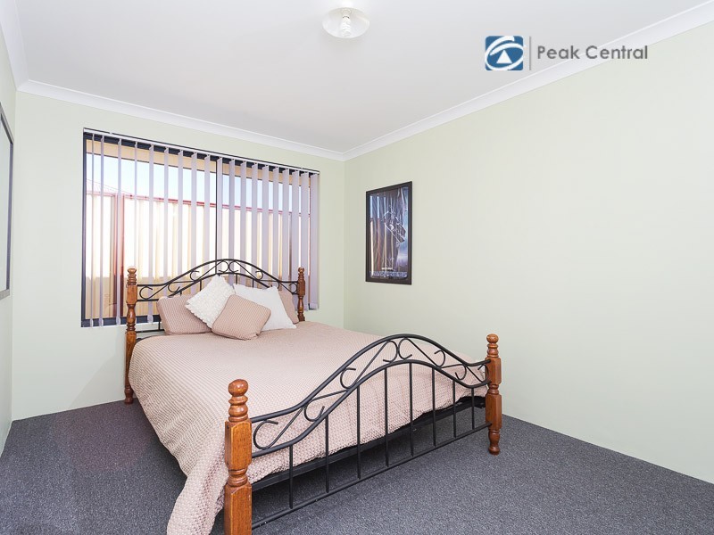 15 Canopus Loop, Hammond Park WA 6164