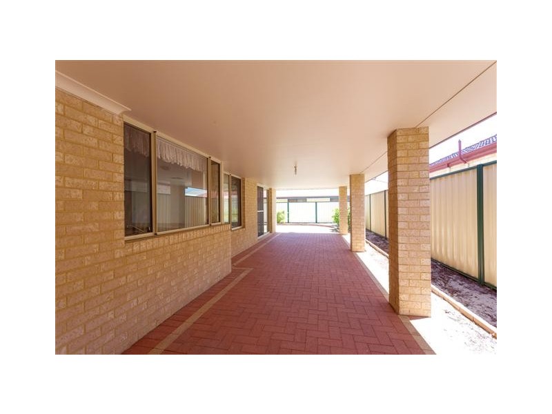 8 Oxburgh Link, Success WA 6164