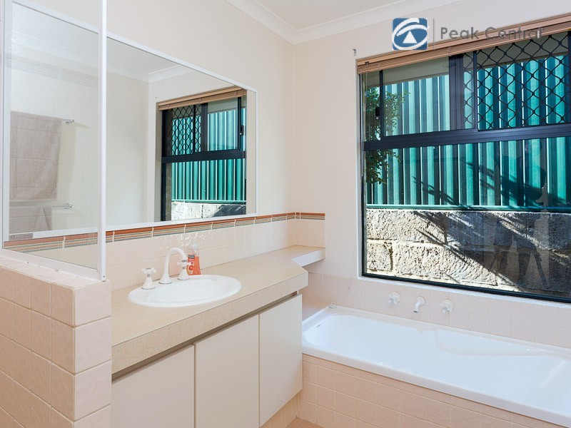 23 Ellesmere Circuit, Success WA 6164