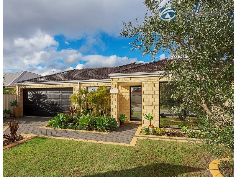 34 Plumwood Avenue, Hammond Park WA 6164