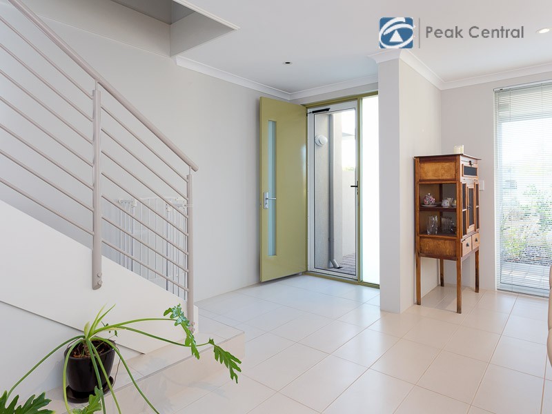 74 Congenial Loop, Atwell WA 6164