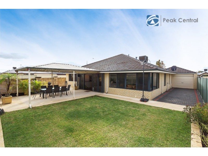2 Bendee Drive, Atwell WA 6164