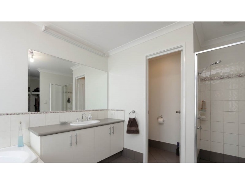 224 Tapper Road, Atwell WA 6164