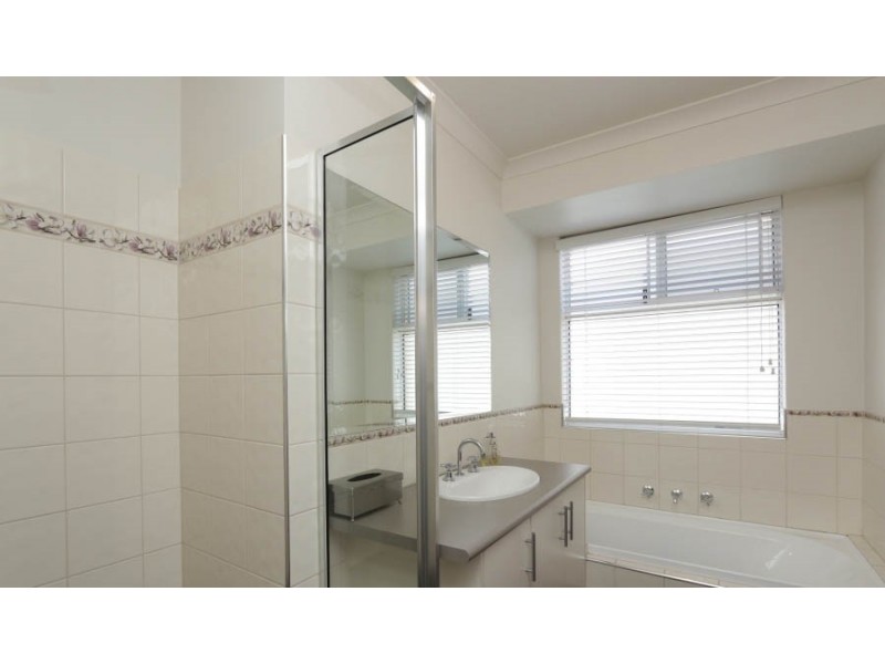 224 Tapper Road, Atwell WA 6164