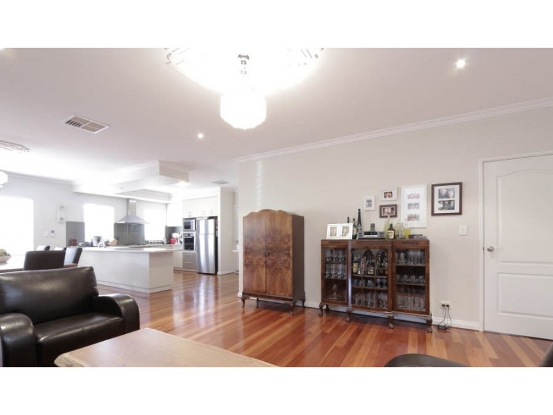 224 Tapper Road, Atwell WA 6164