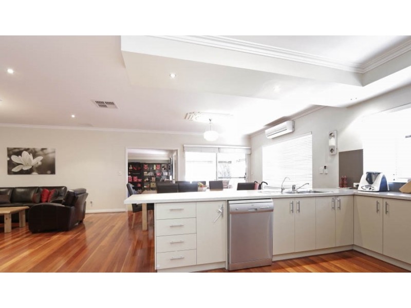 224 Tapper Road, Atwell WA 6164