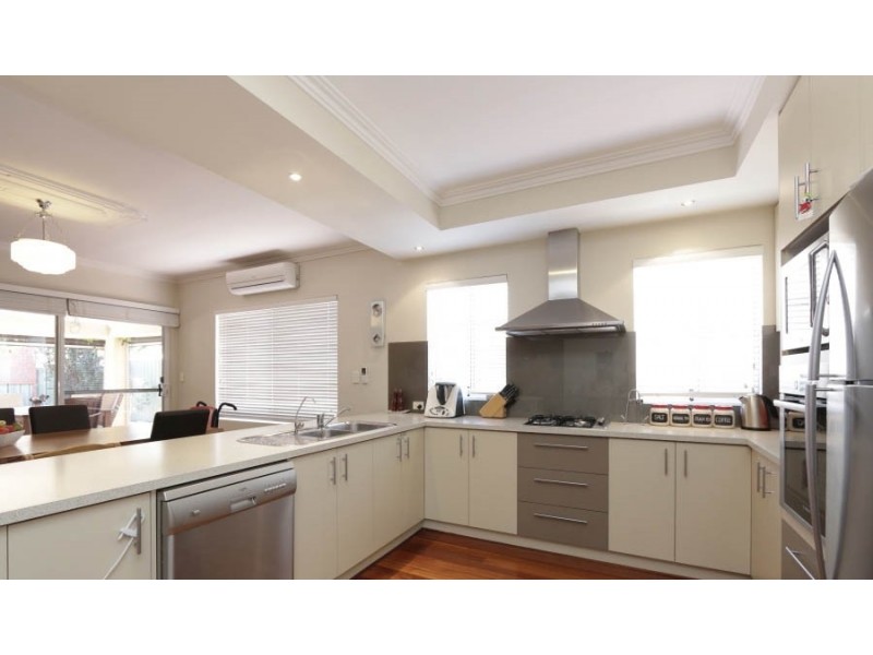 224 Tapper Road, Atwell WA 6164