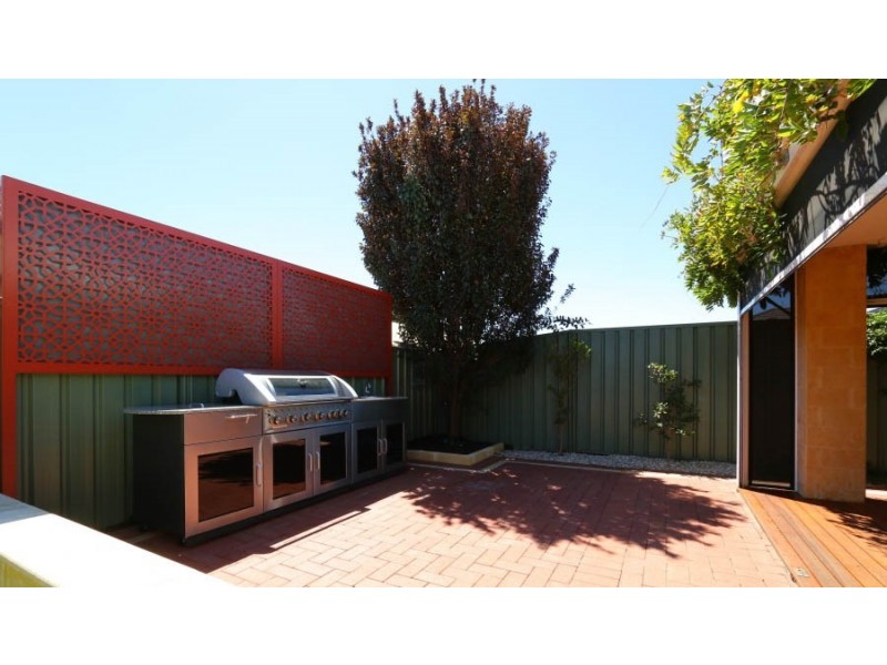 224 Tapper Road, Atwell WA 6164