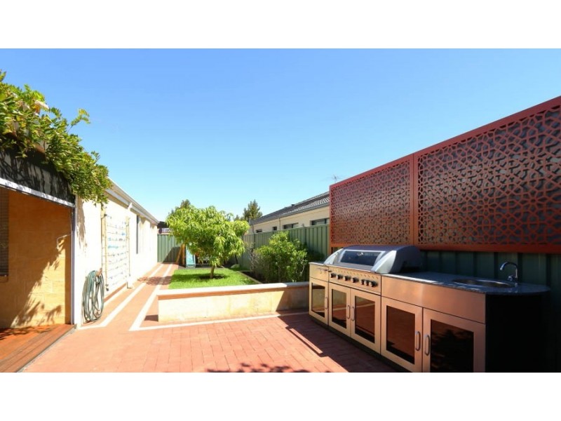 224 Tapper Road, Atwell WA 6164