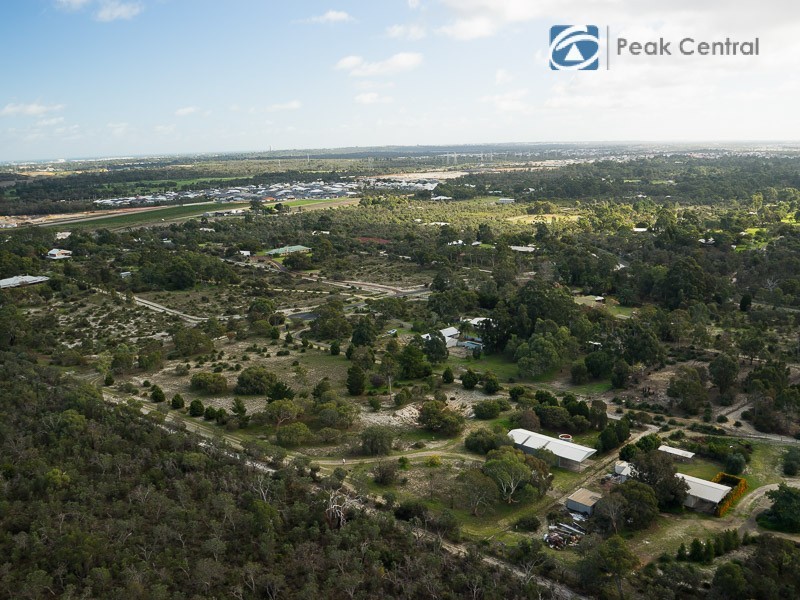 25 Casella Place, Wandi WA 6167