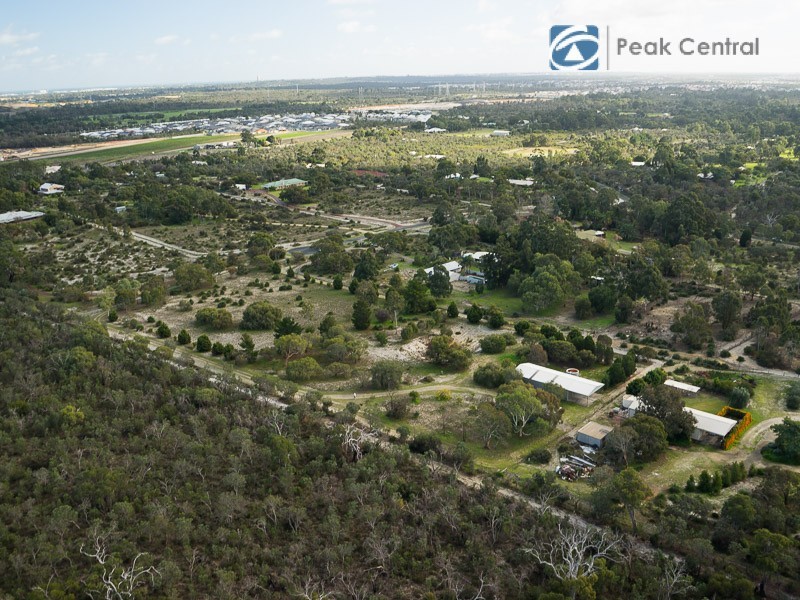 25 Casella Place, Wandi WA 6167