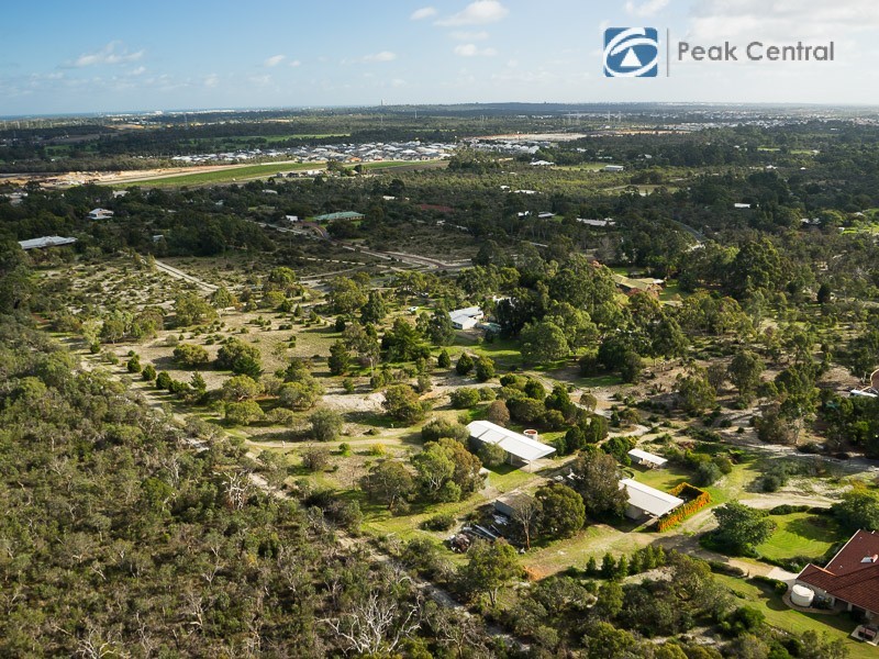 25 Casella Place, Wandi WA 6167