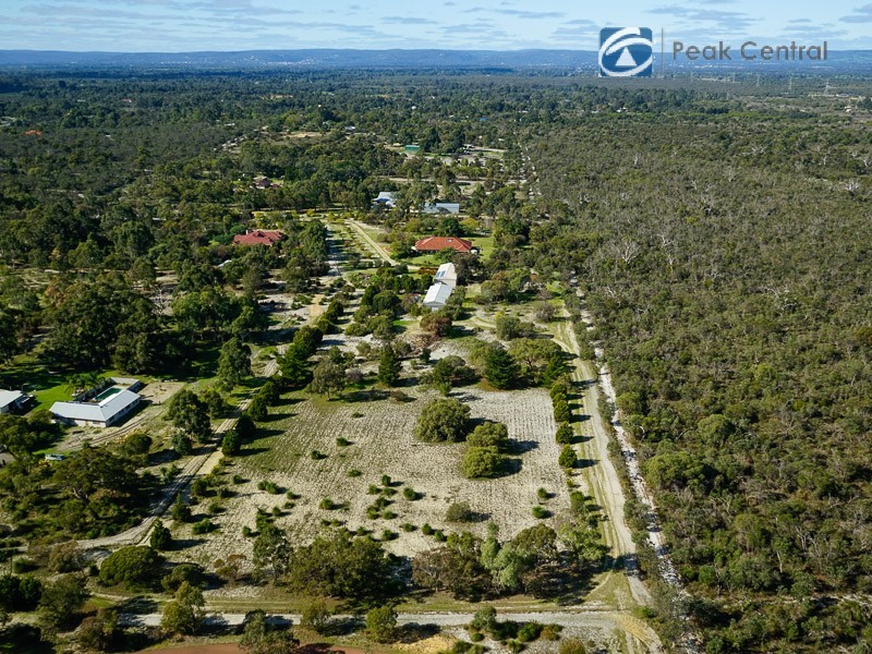 25 Casella Place, Wandi WA 6167