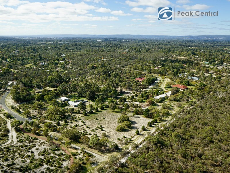 25 Casella Place, Wandi WA 6167