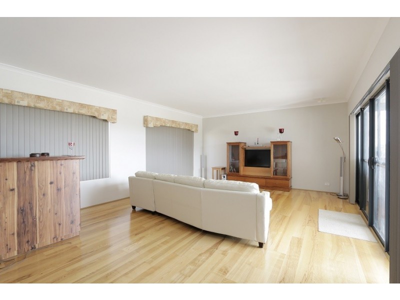 71 Peregrine Circle, Beeliar WA 6164