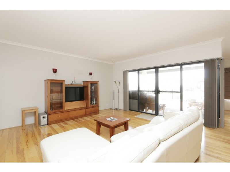 71 Peregrine Circle, Beeliar WA 6164