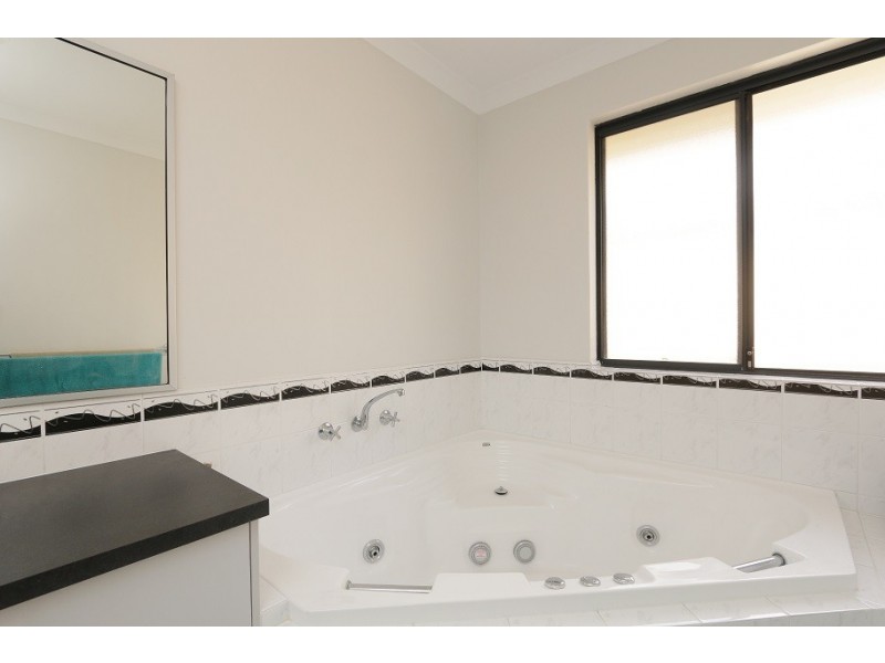 71 Peregrine Circle, Beeliar WA 6164