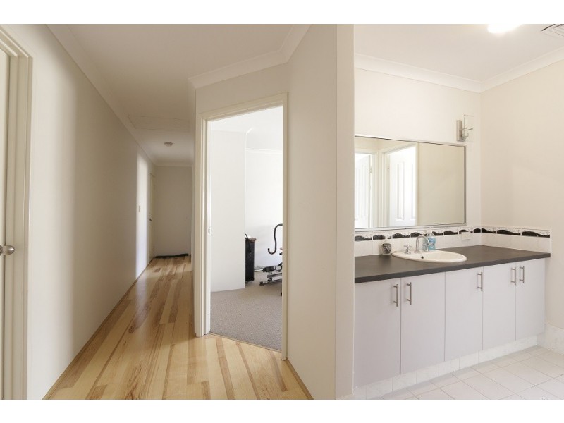 71 Peregrine Circle, Beeliar WA 6164