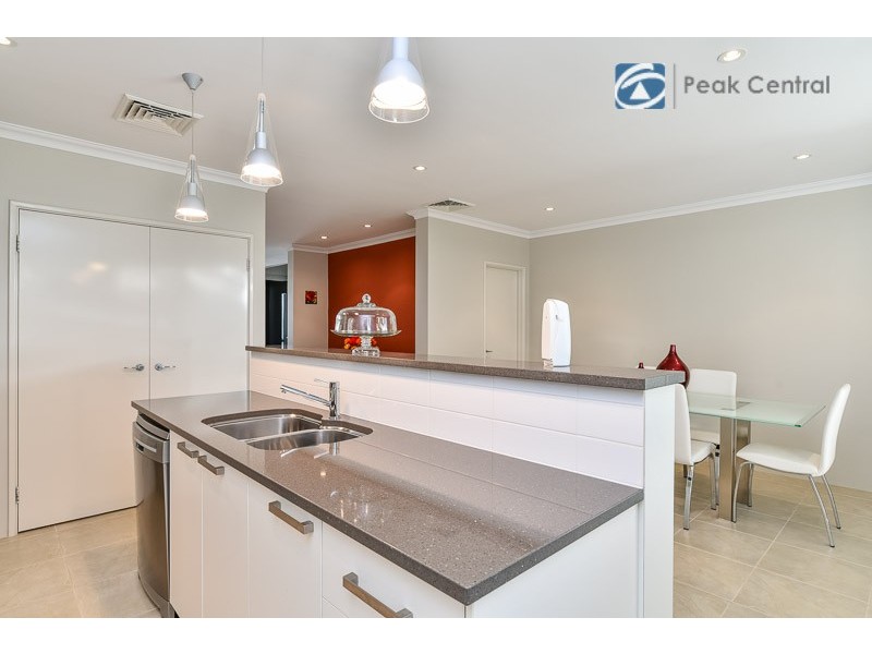 28 Congenial Loop, Atwell WA 6164