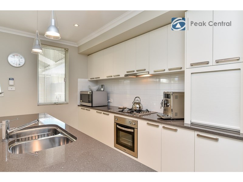 28 Congenial Loop, Atwell WA 6164