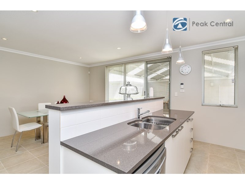 28 Congenial Loop, Atwell WA 6164