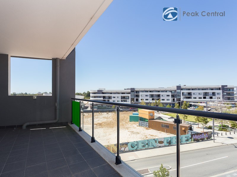 32/20 Signal Tce, Cockburn Central WA 6164