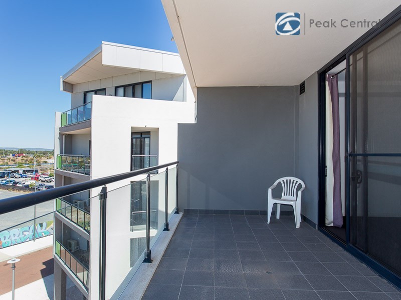 32/20 Signal Tce, Cockburn Central WA 6164