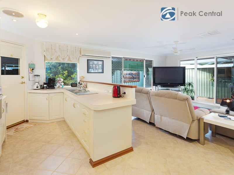 25 Jakovich Circuit, Atwell WA 6164