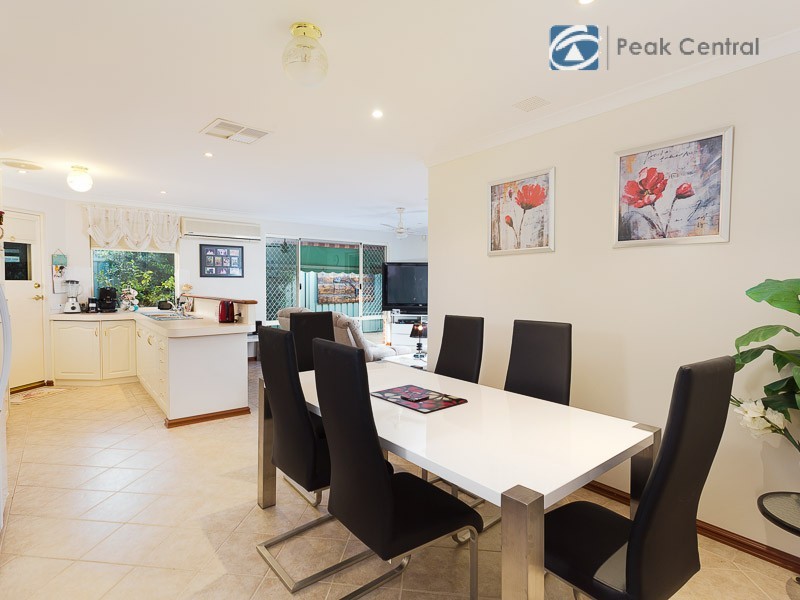 25 Jakovich Circuit, Atwell WA 6164